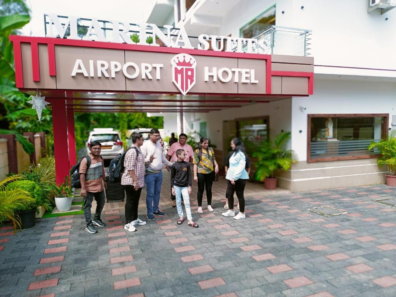 Marina Suites Airport Hotel Kochi Exterior foto