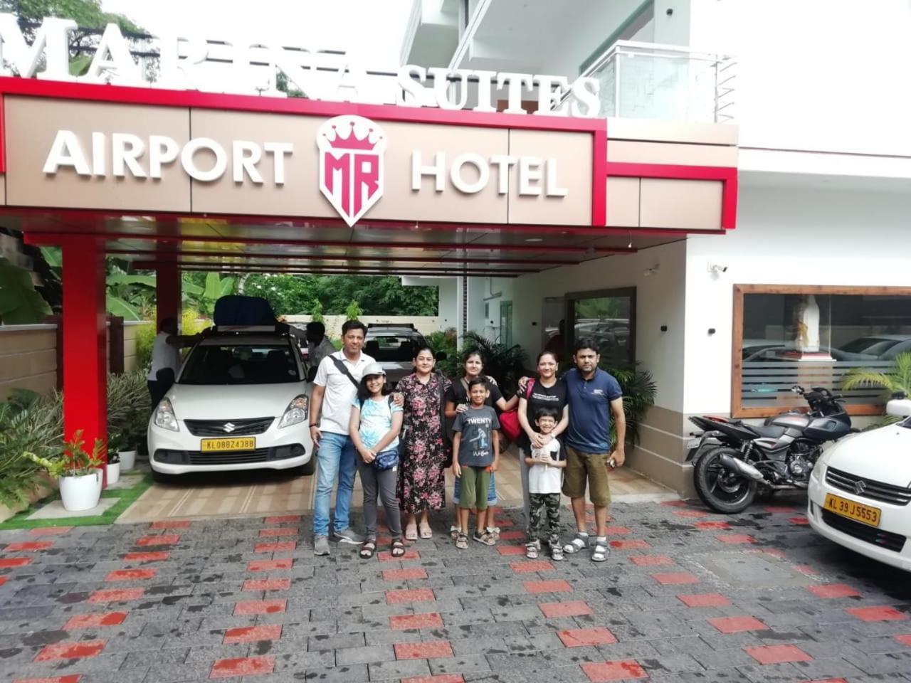 Marina Suites Airport Hotel Kochi Exterior foto