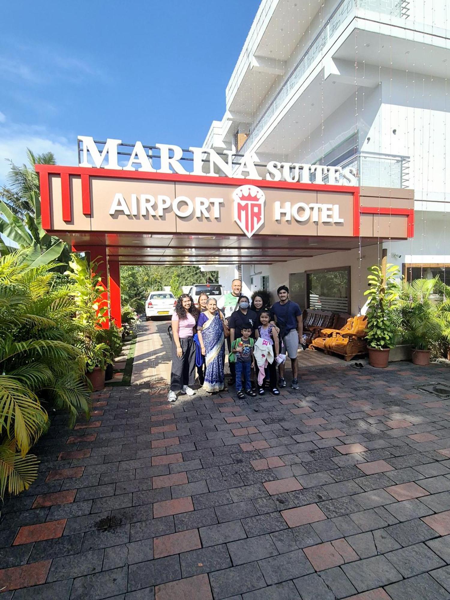 Marina Suites Airport Hotel Kochi Exterior foto